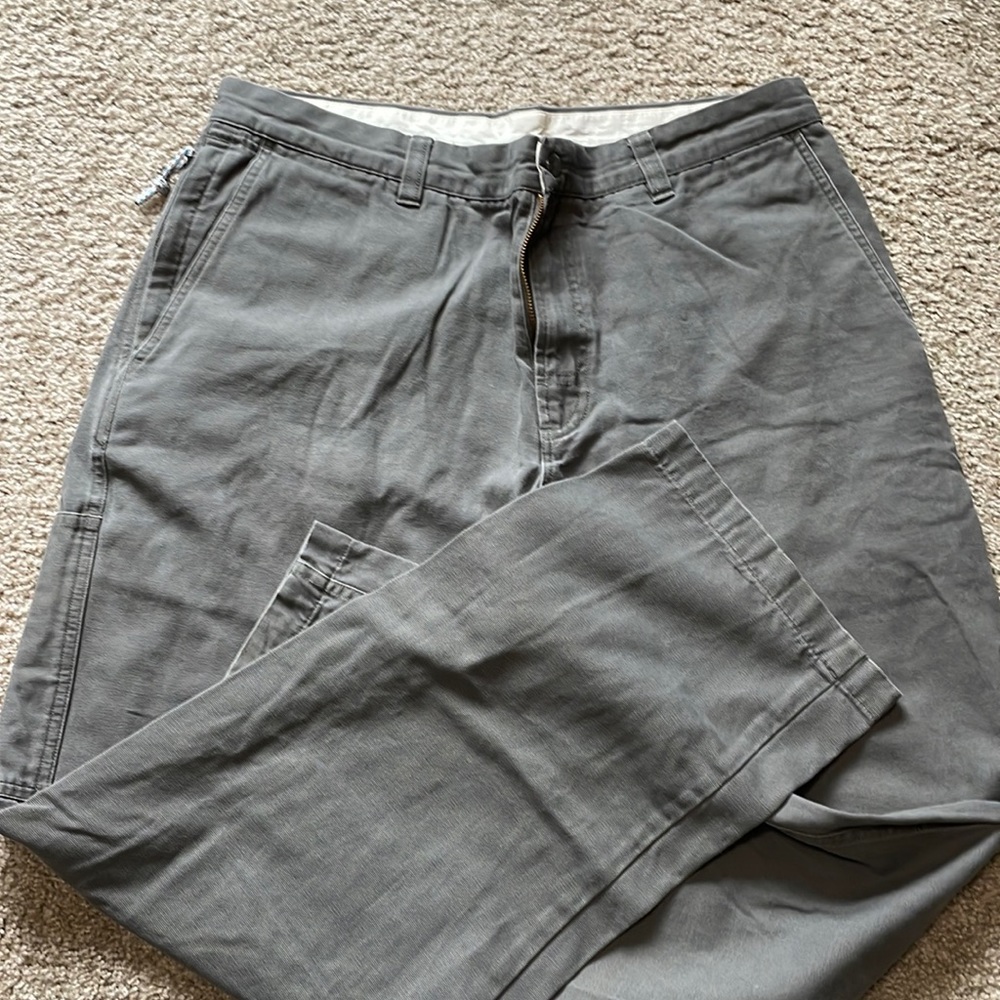 Columbia Sportswear Chinos in Grey, 34x30